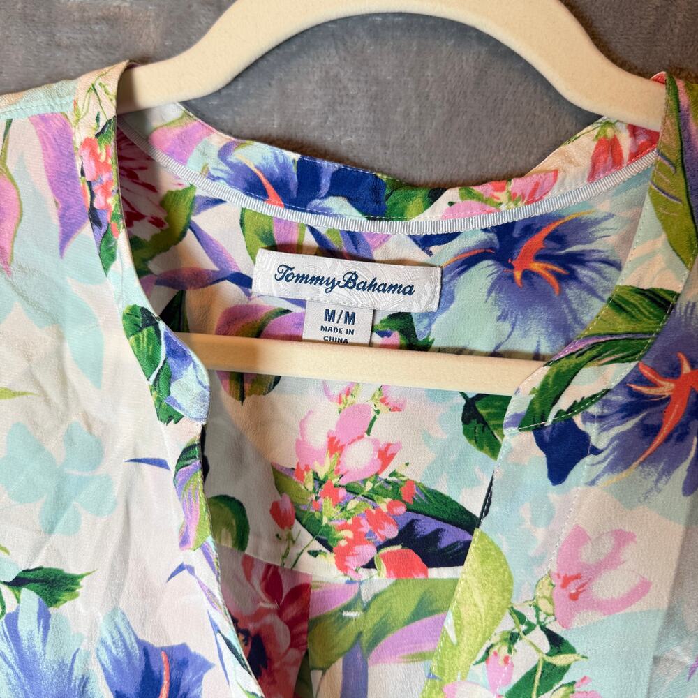 Tommy Bahama Womens Floral Tropical Blouse Medium 100 % Silk Resort Hawaiian Top - Picture 3 of 6